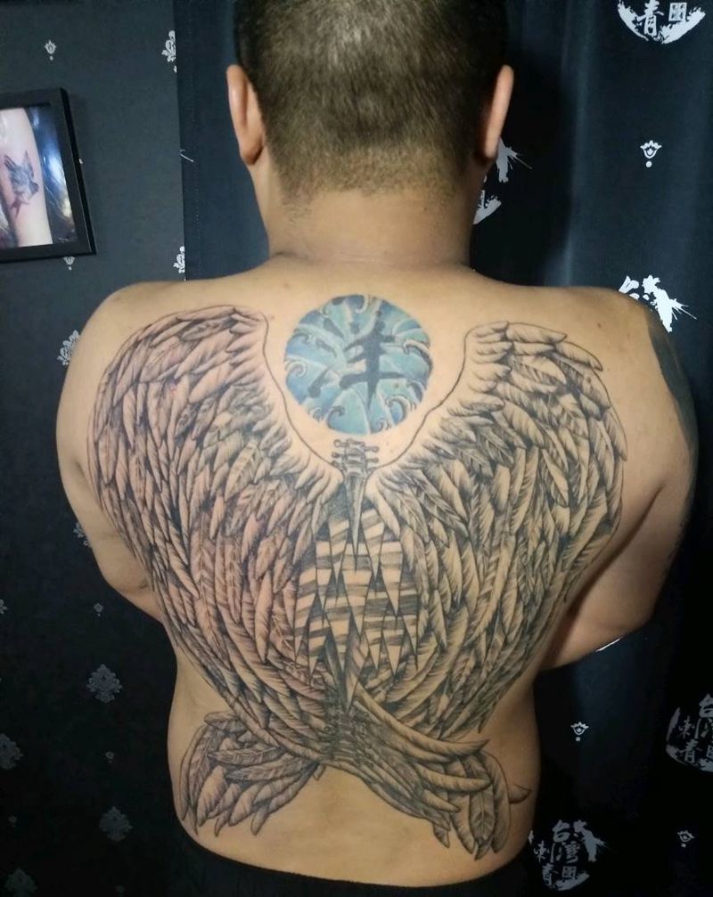翅膀纹身图片_背部纹身图案