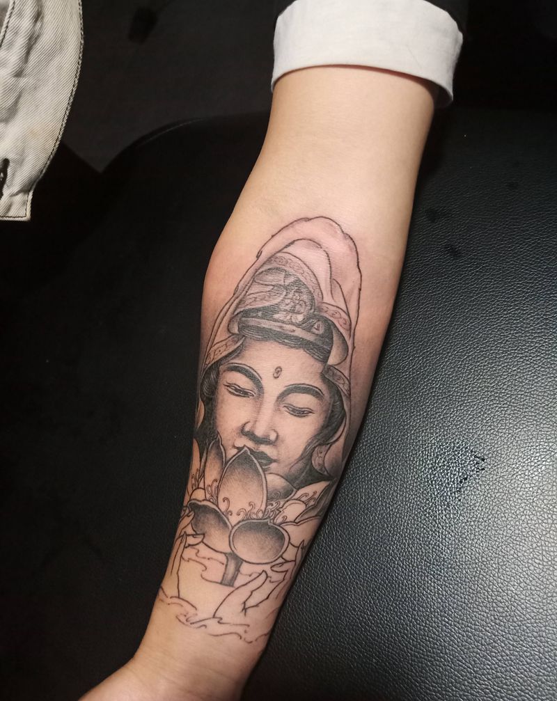 菩萨 莲花纹身图片_手臂纹身图案