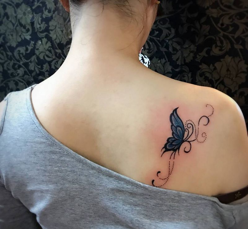 蝴蝶纹身图片_成品肩部背部传统清新动物静物图腾纹身图案