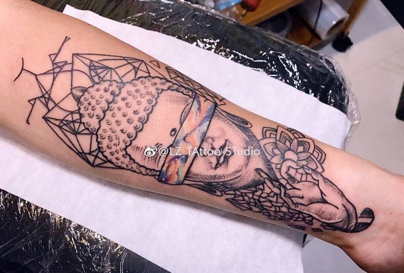 佛纹身图片_成品手臂传统几何人物纹身图案