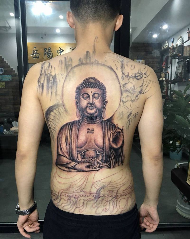 满背明天继续。。纹身图片