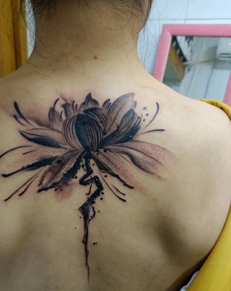 莲花纹身图片_背部纹身图案