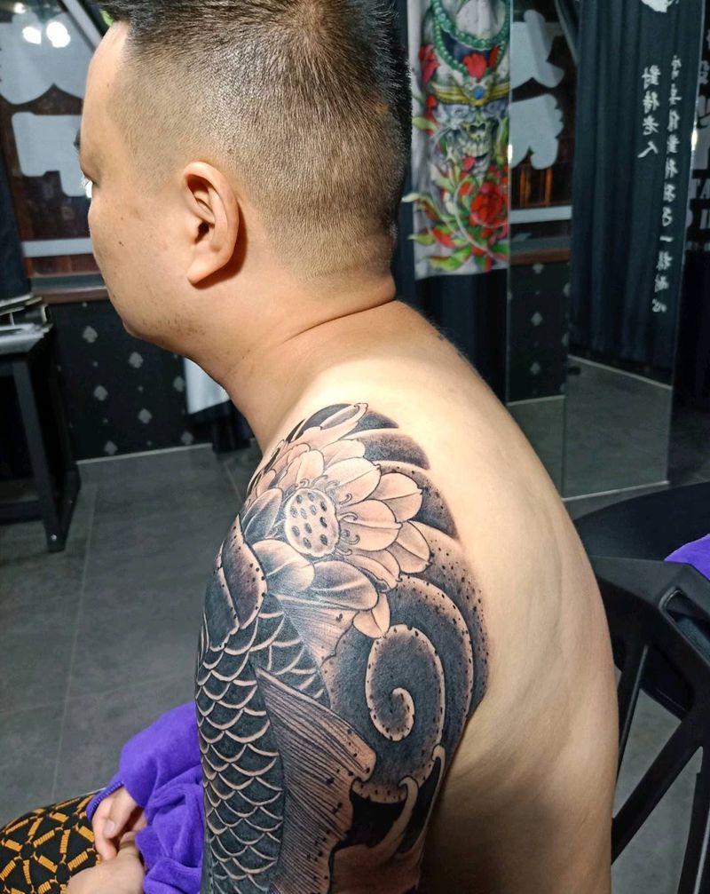 鱼 遮盖纹身图片_手臂纹身图案