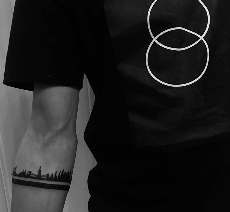 城市一角纹身图片_成品手臂清新图腾静物纹身图案