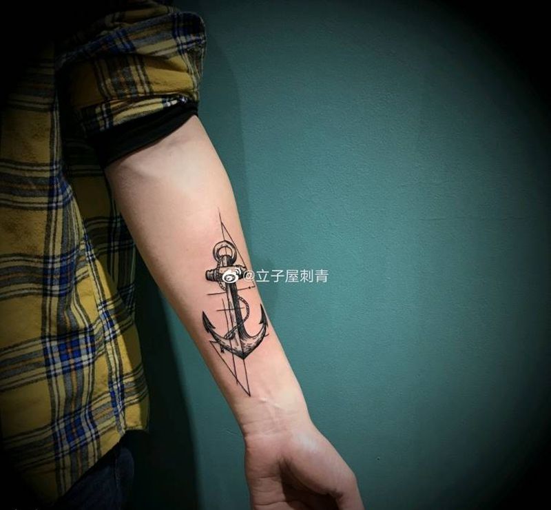 船锚纹身图片_手臂几何纹身图案