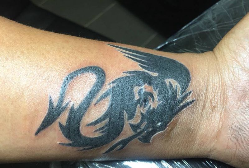 图腾龙纹身图片