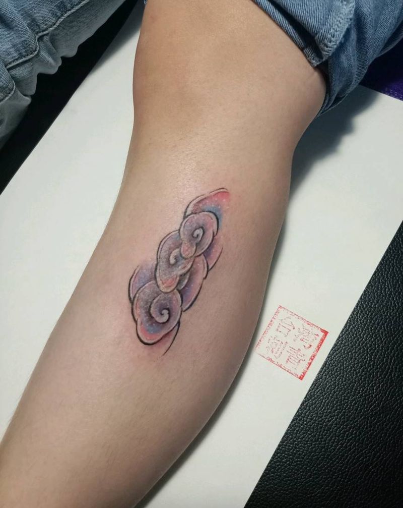 彩云纹身图片_腿部纹身图案