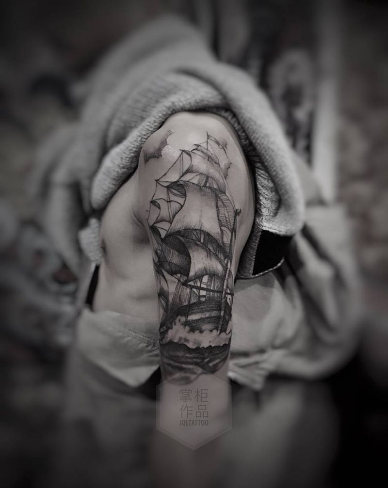 进行中纹身图片_手臂手部写实传统图腾几何纹身图案