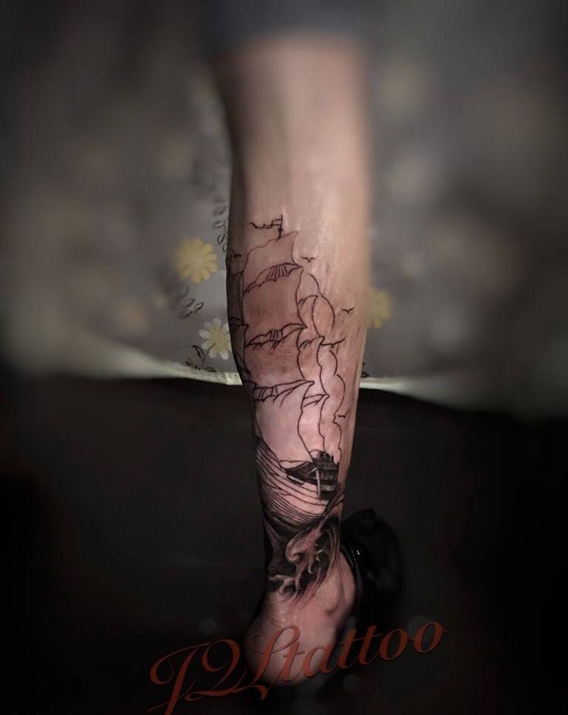 进行中（疤痕遮盖）纹身图片_腿部传统原创纹身图案