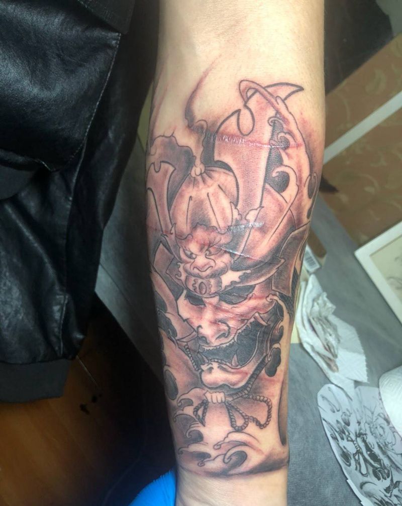 鬼武士 小臂内侧疤痕覆盖纹身图片