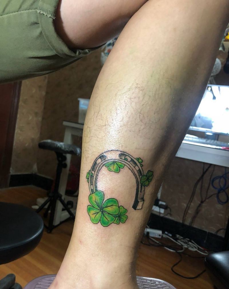 幸运马蹄铁纹身图片