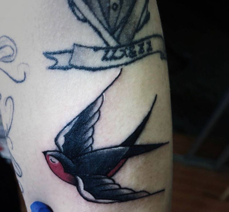 思家燕子纹身图片