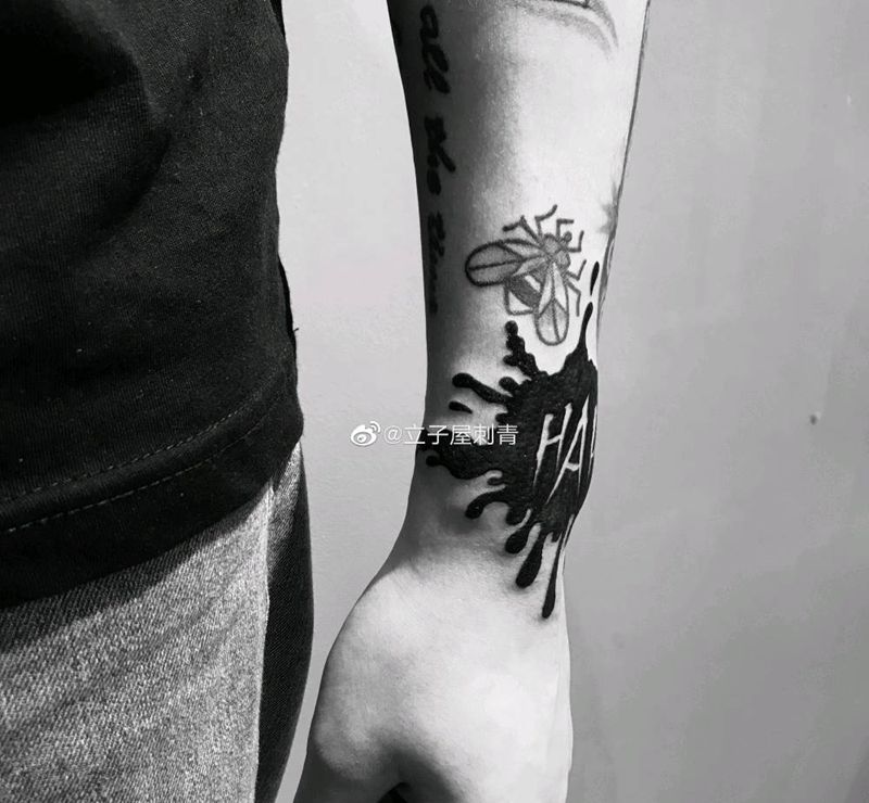 HAHA纹身图片_手部纹身图案