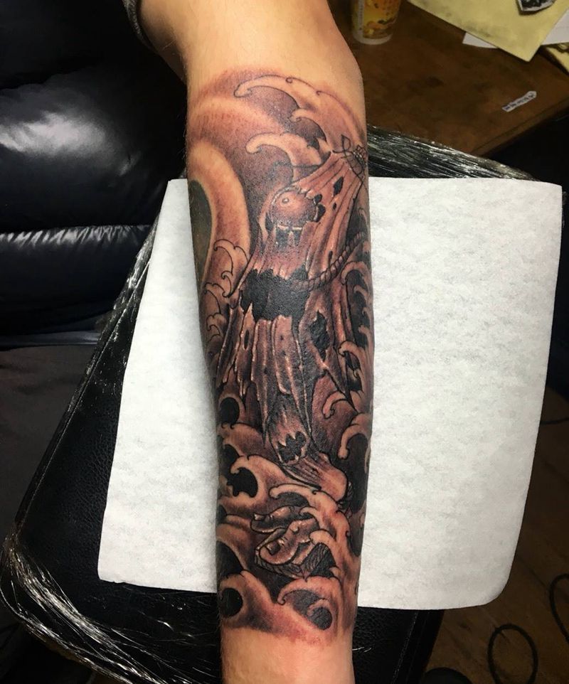 单眼独脚伞纹身图片