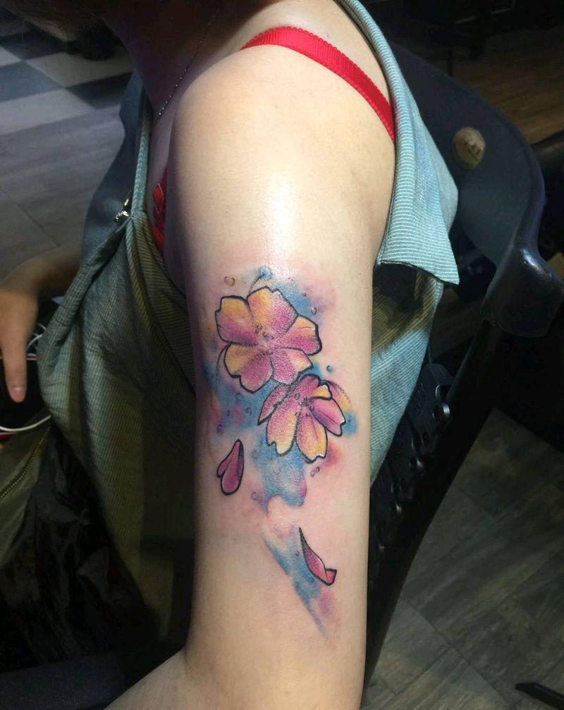 水彩花纹身图片