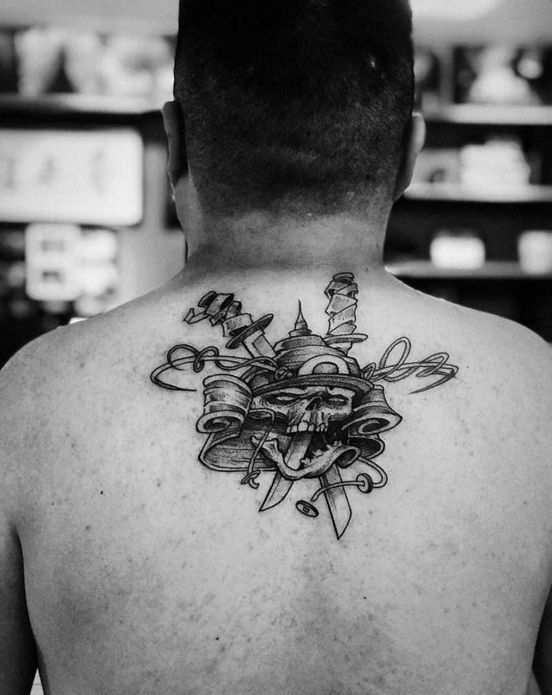 吉首纹身瞳画刺青纹身图片_背部纹身图案