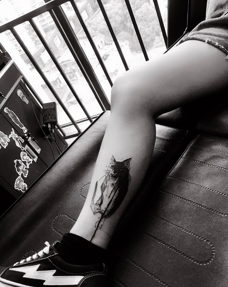 吉首纹身瞳画刺青纹身图片_腿部纹身图案