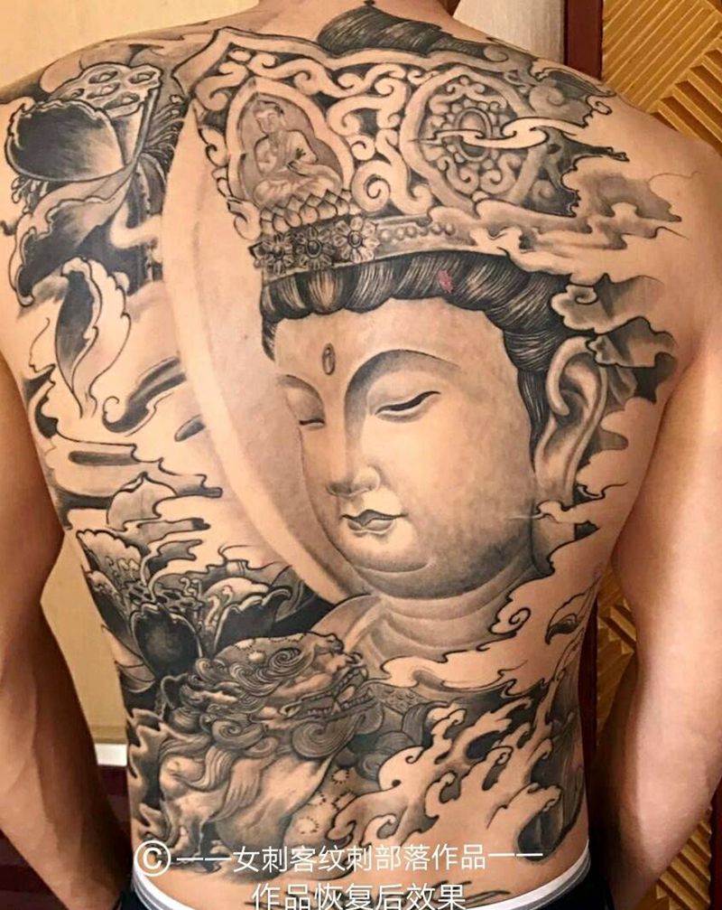 满背恢复效果纹身图片_背部传统宗教成品纹身图案