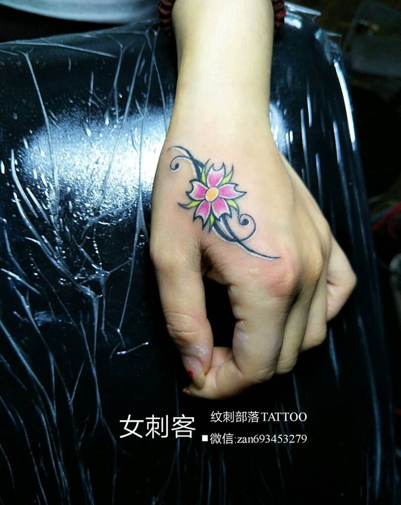 小清新纹身图片_手部清新纹身图案