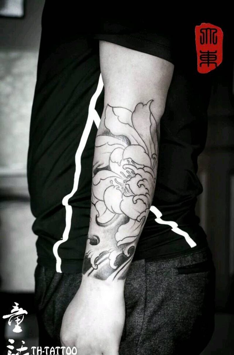 包小臂纹身图片