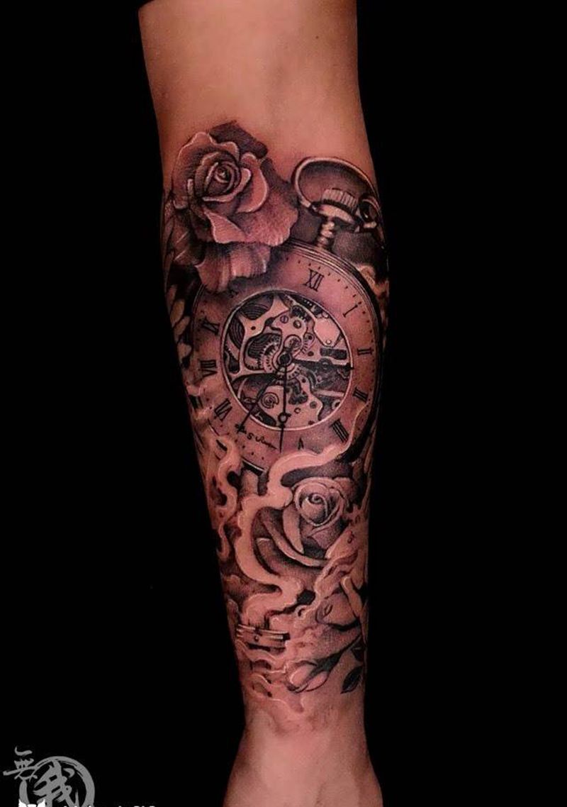 时钟玫瑰纹身图片_手部手臂欧美写实成品手稿原创纹身图案