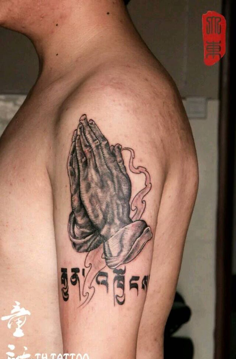 祈祷之手纹身图片