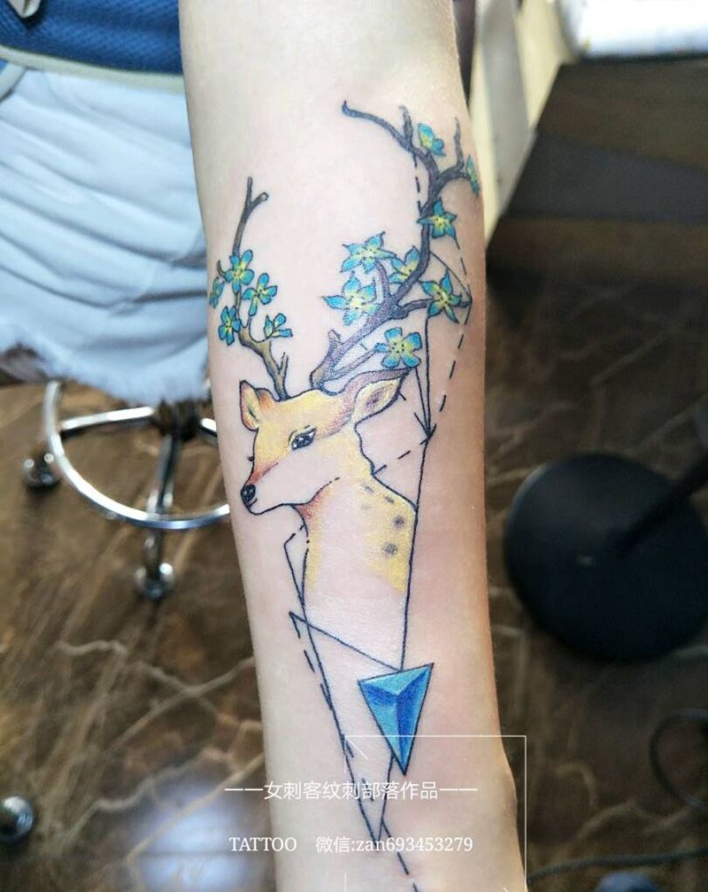 鹿纹身图片_欧美清新动物纹身图案
