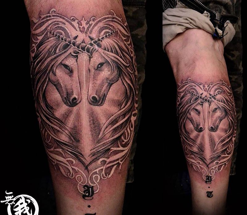 独角兽纹身图片_写实欧美清新腿部脚部成品手稿插画动物纹身图案
