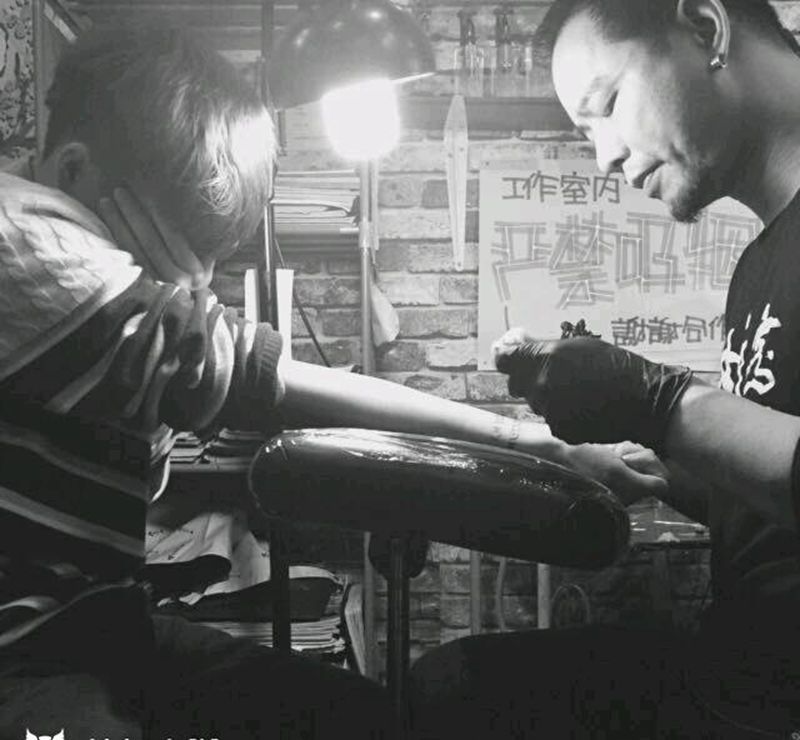 工作照纹身图片