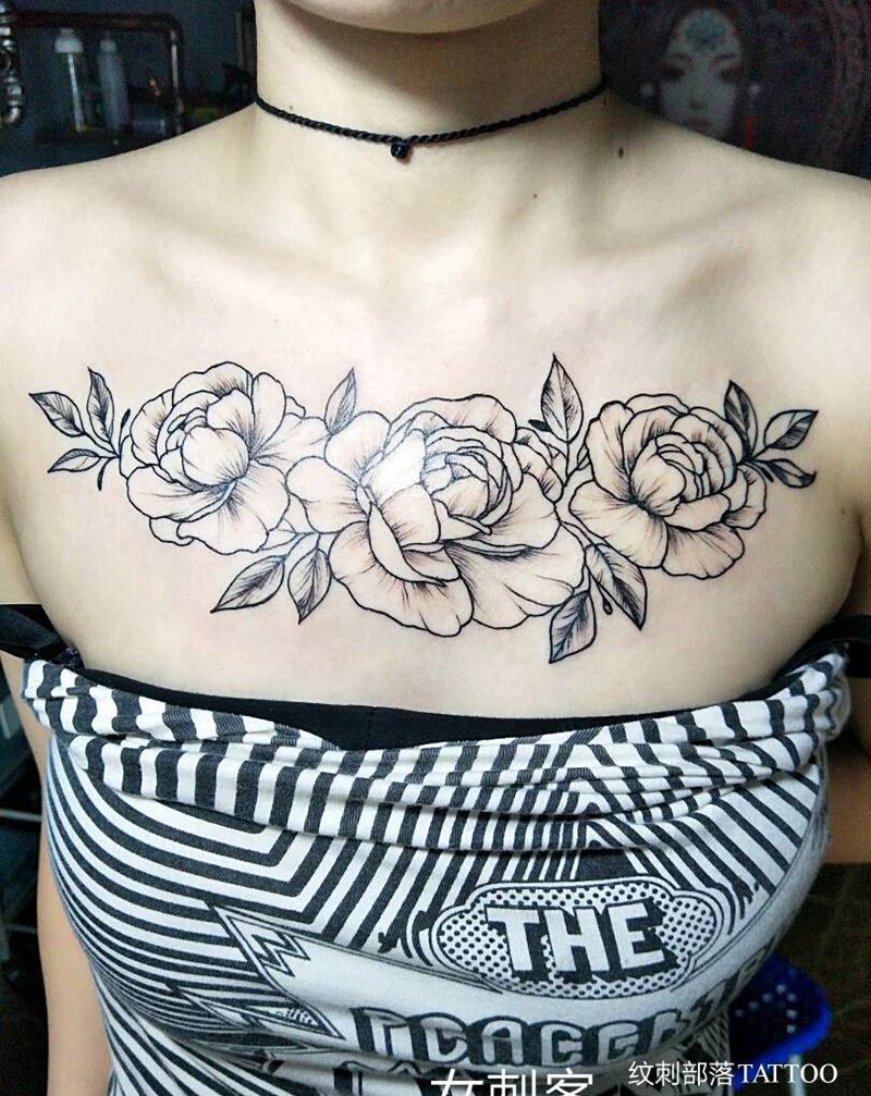 花胸纹身图片_清新植物花胸纹身图案