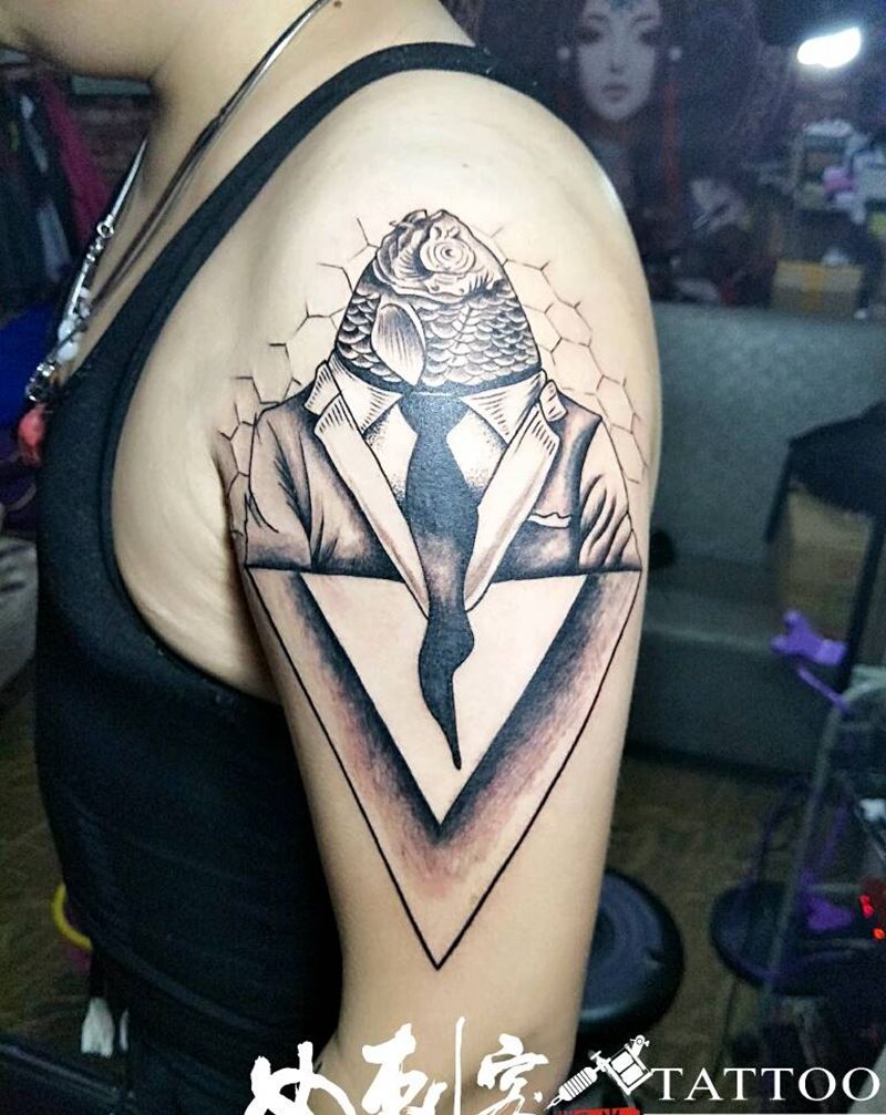 鱼先生纹身图片_手臂欧美几何动物成品纹身图案