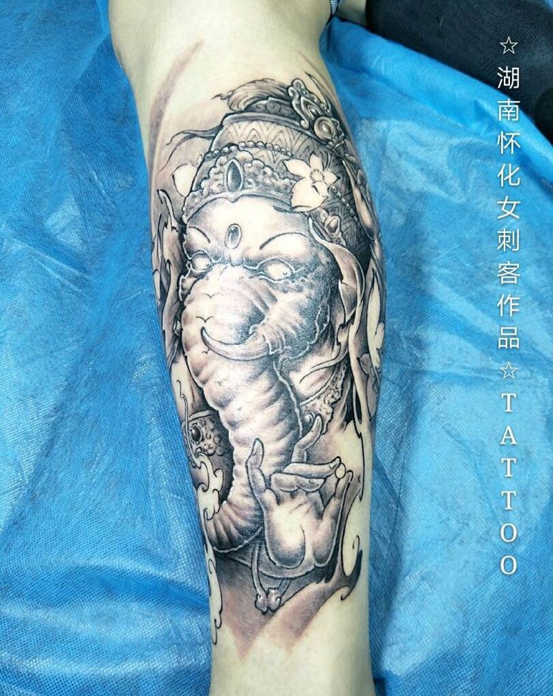 象神纹身图片_腿部传统宗教纹身图案