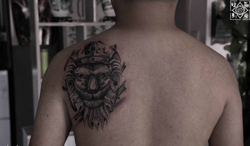 抽象狮子遮盖纹身图片