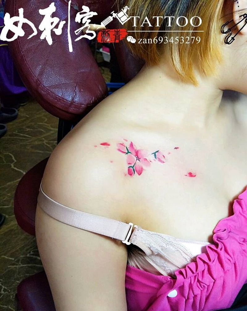 樱花纹身图片_植物锁骨成品纹身图案