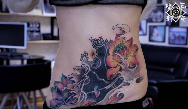 传统荷花纹身纹身图片