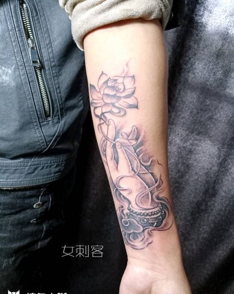 佛莲纹身图片_手臂新传统纹身图案