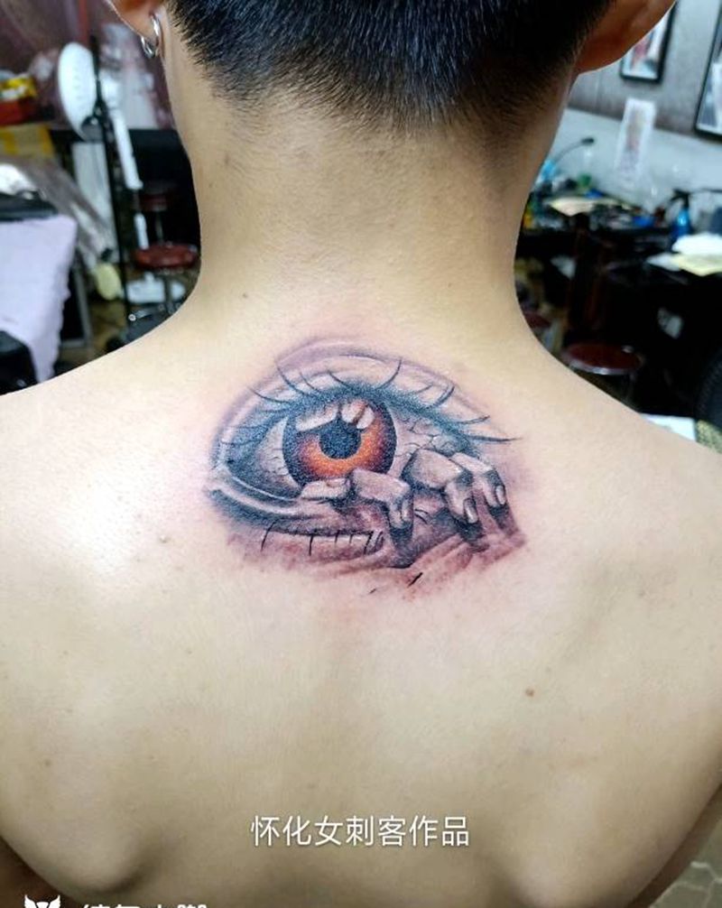 大眼瞪纹身图片