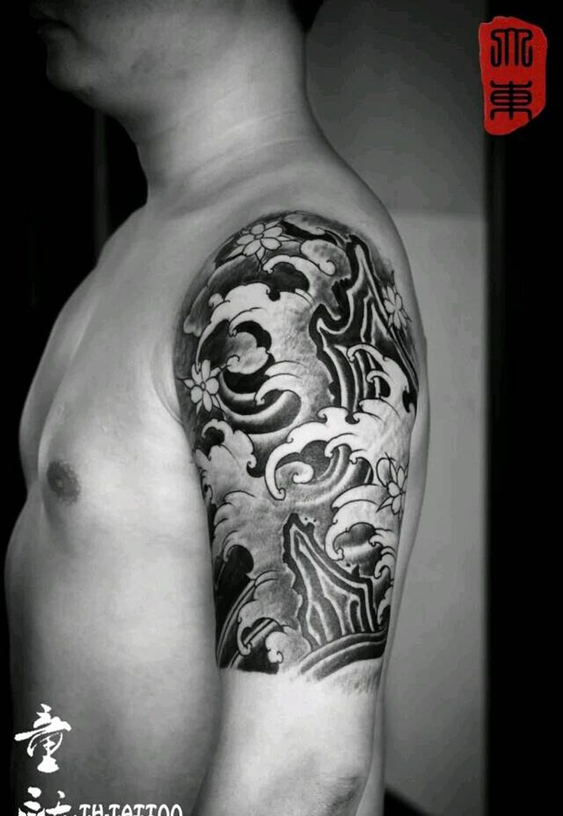 浪花纹身图片_手臂成品纹身图案