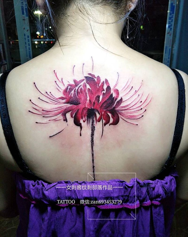彼岸花纹身图片_背部国画静物纹身图案
