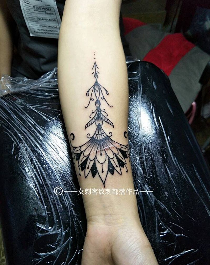 梵花纹身图片_手臂清新几何纹身图案