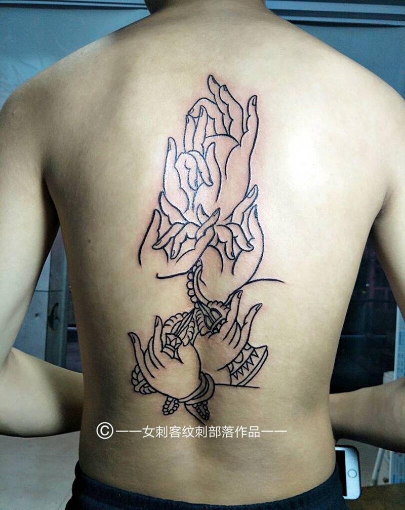 佛手纹身图片_背部宗教纹身图案
