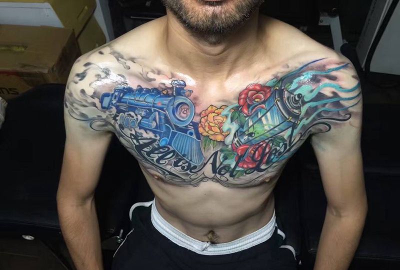 花胸，库叉叉的小火车。纹身图片