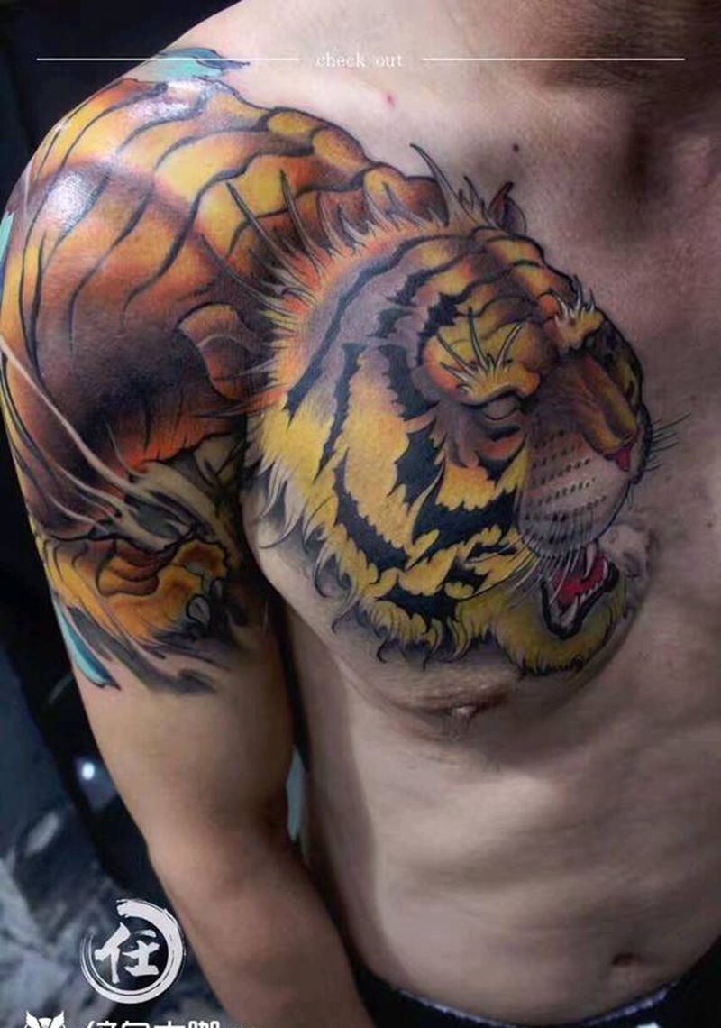 老虎纹身图片_胸部肩部新传统纹身图案