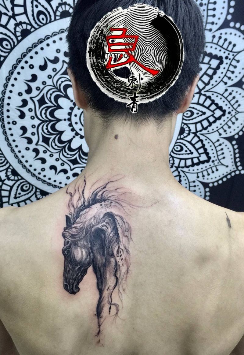马纹身图片_成品背部动物国画纹身图案