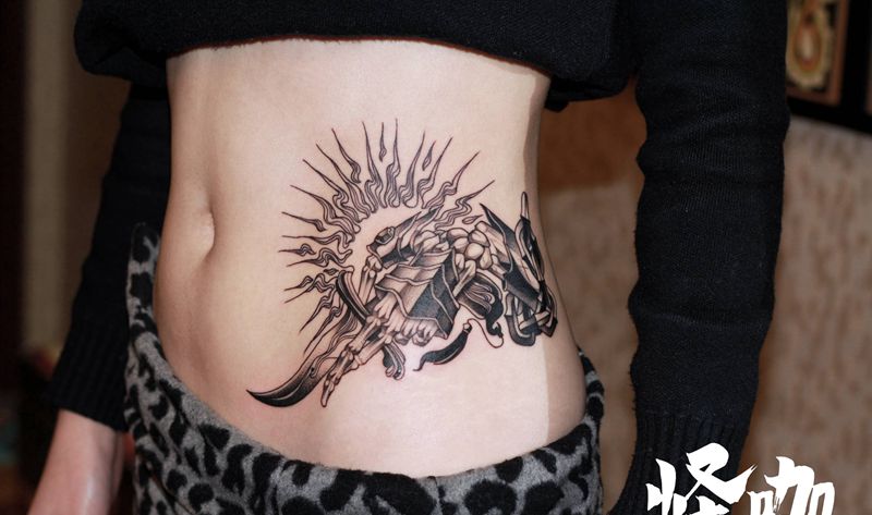 作品纹身图片_腹部点刺纹身图案