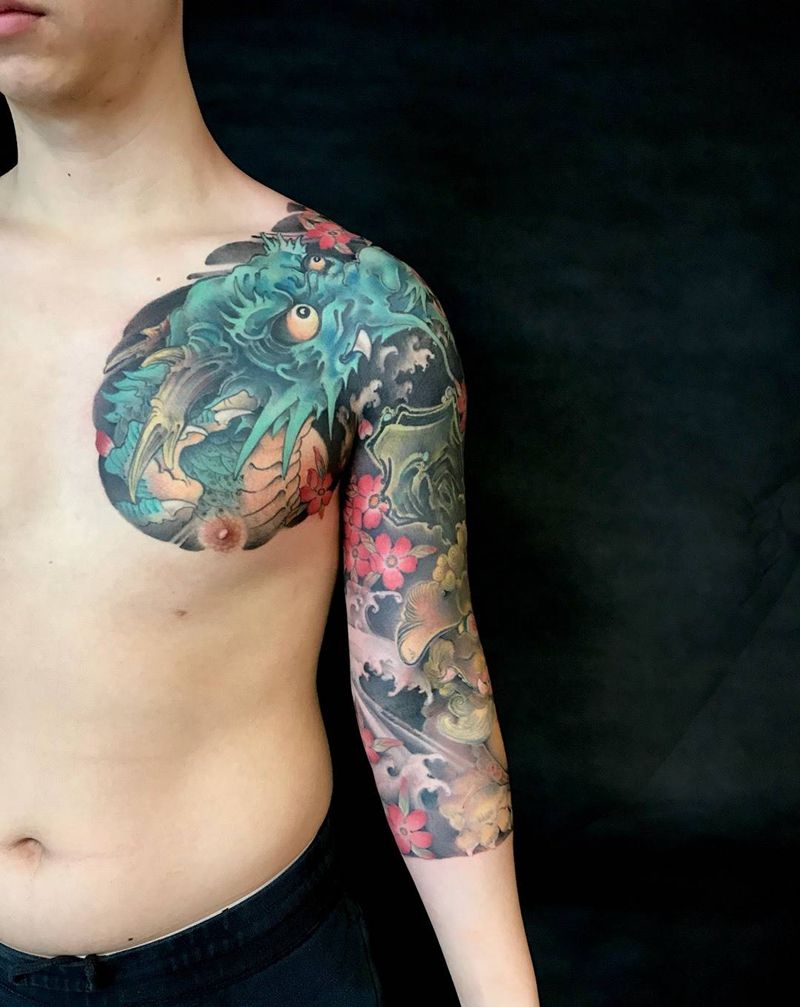 半甲龙与唐狮纹身图片_成品胸部手臂传统原创纹身图案