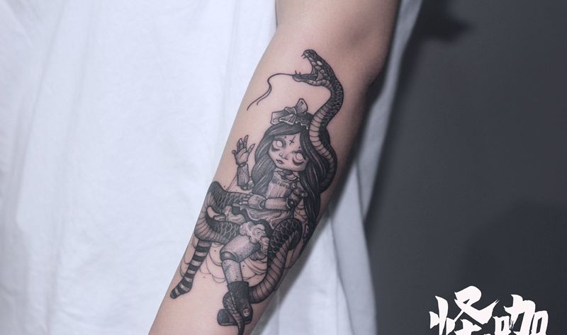 作品纹身图片_手臂点刺纹身图案