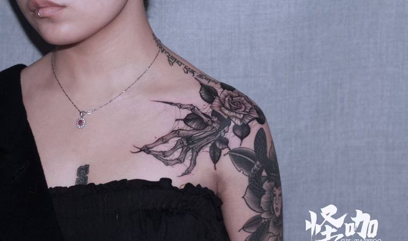 暗黑纹身图片_肩部New School纹身图案