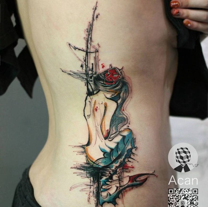 小作纹身图片_成品腰部清新人物纹身图案