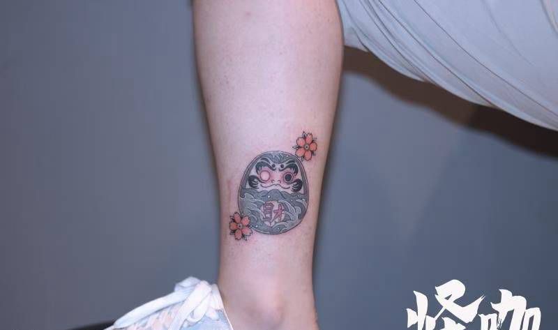 达摩蛋纹身图片_腿部新传统老传统纹身图案